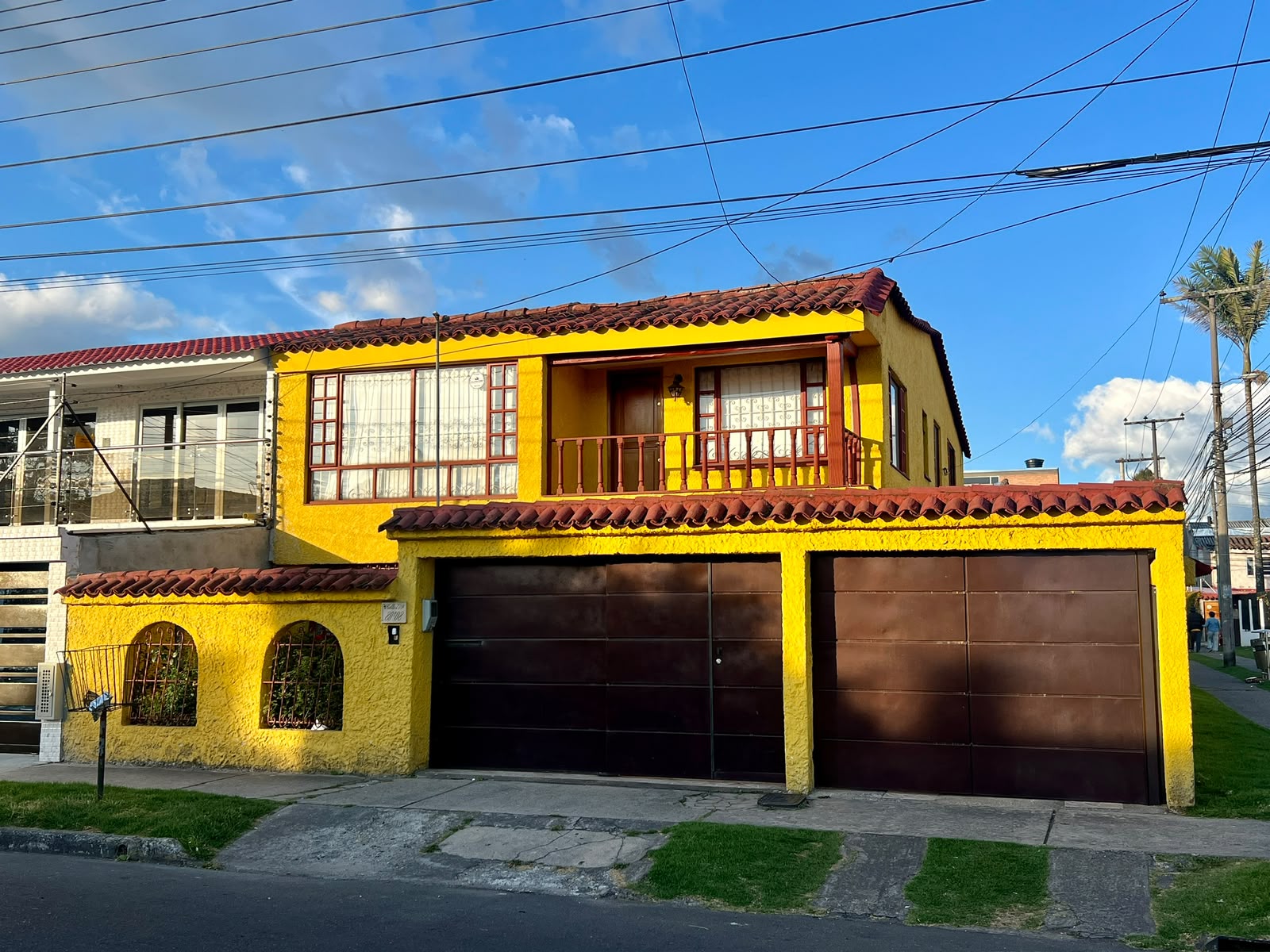 ESPECTACULAR CASA MODELIA 2 PISOS en Bogotá D.C.