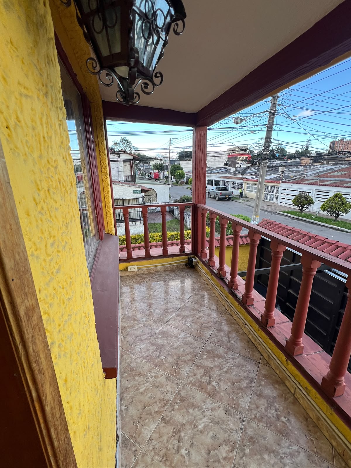 ESPECTACULAR CASA MODELIA 2 PISOS en Bogotá D.C.