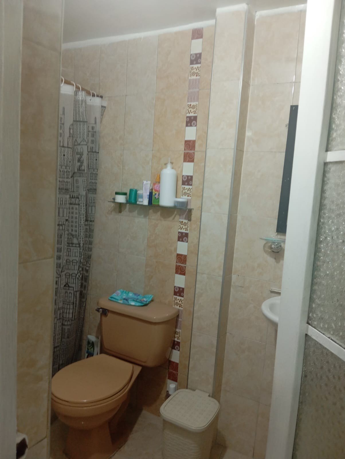 Se Vende Casa Comercial en Fontibon de 253 mt2 - 3 Pisos en Bogotá D.C.