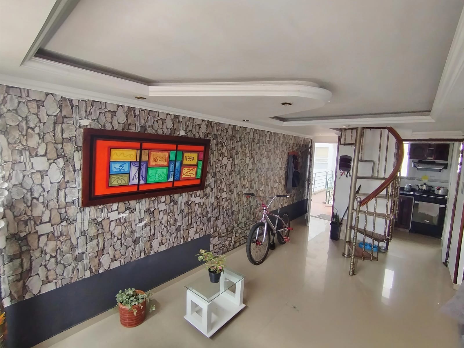 Se Vende Apartamento en Castilla Real Etapa 1 - 5to Piso x Escaleras- 58 m2 +20 de Altillo en Bogotá D.C.