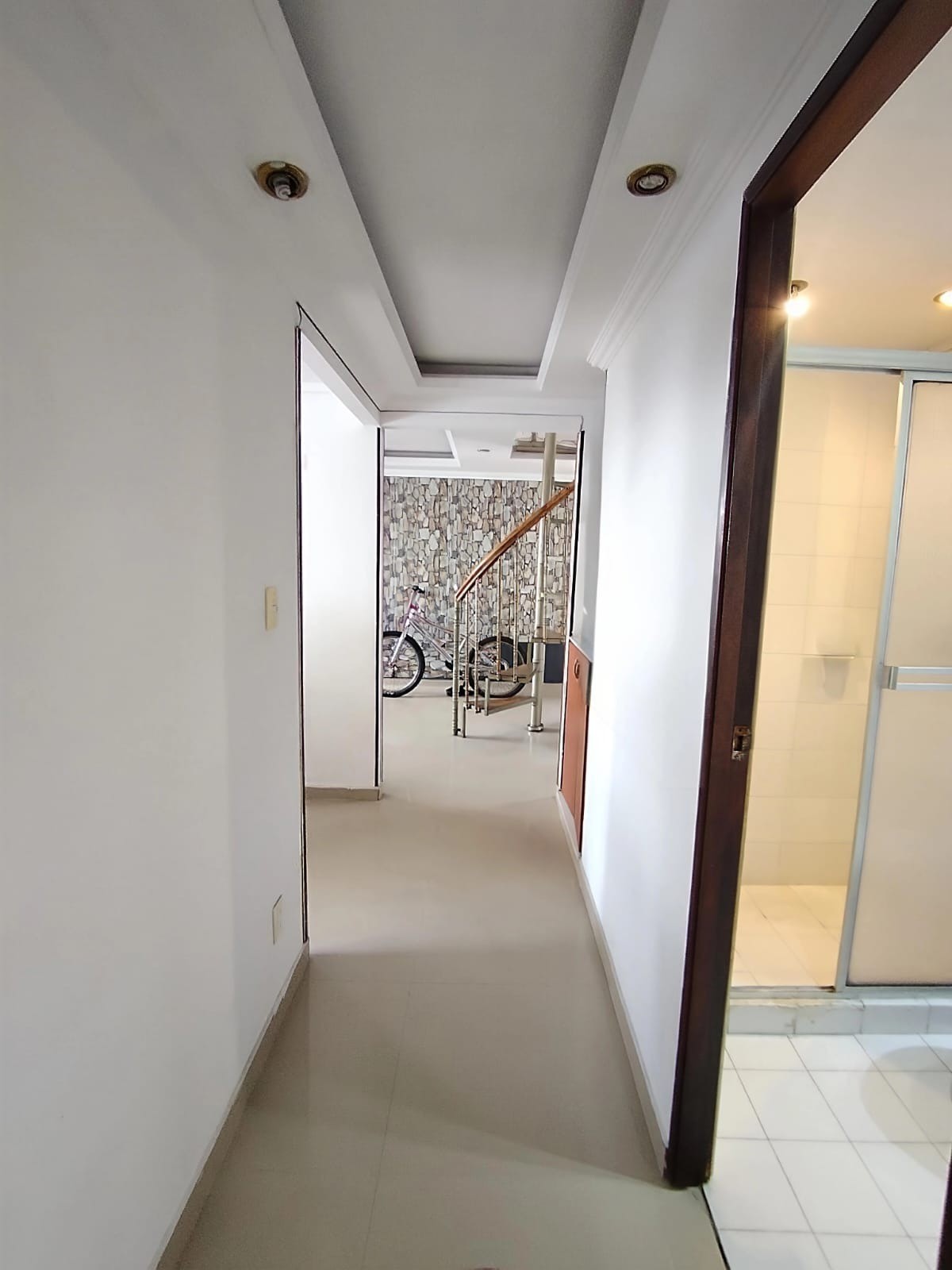 Se Vende Apartamento en Castilla Real Etapa 1 - 5to Piso x Escaleras- 58 m2 +20 de Altillo en Bogotá D.C.