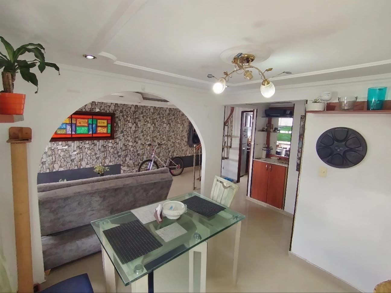 Se Vende Apartamento en Castilla Real Etapa 1 - 5to Piso x Escaleras- 58 m2 +20 de Altillo en Bogotá D.C.