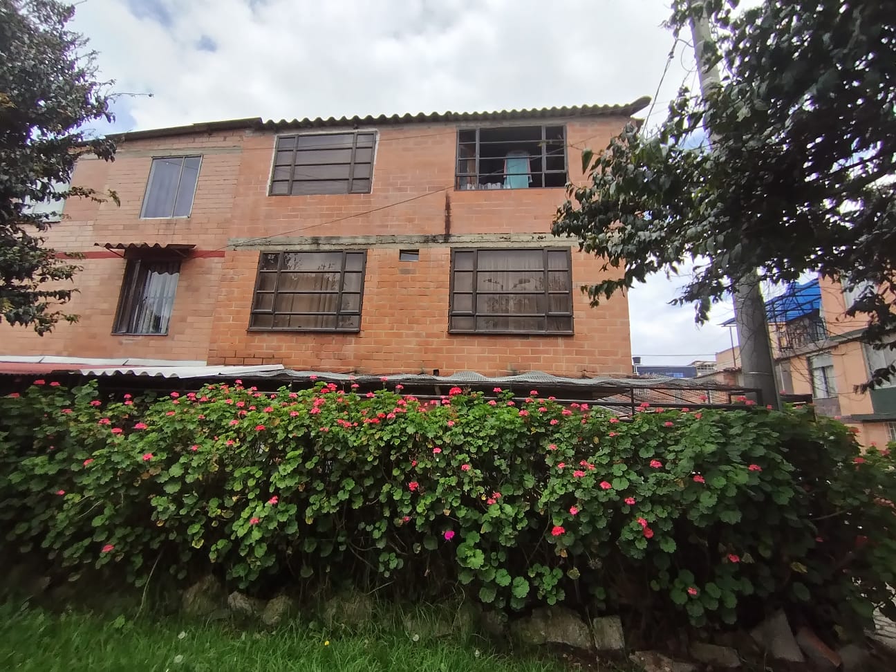 Se vende Casa en Soacha Terreros de 140 mt2 -  3 pisos en Soacha