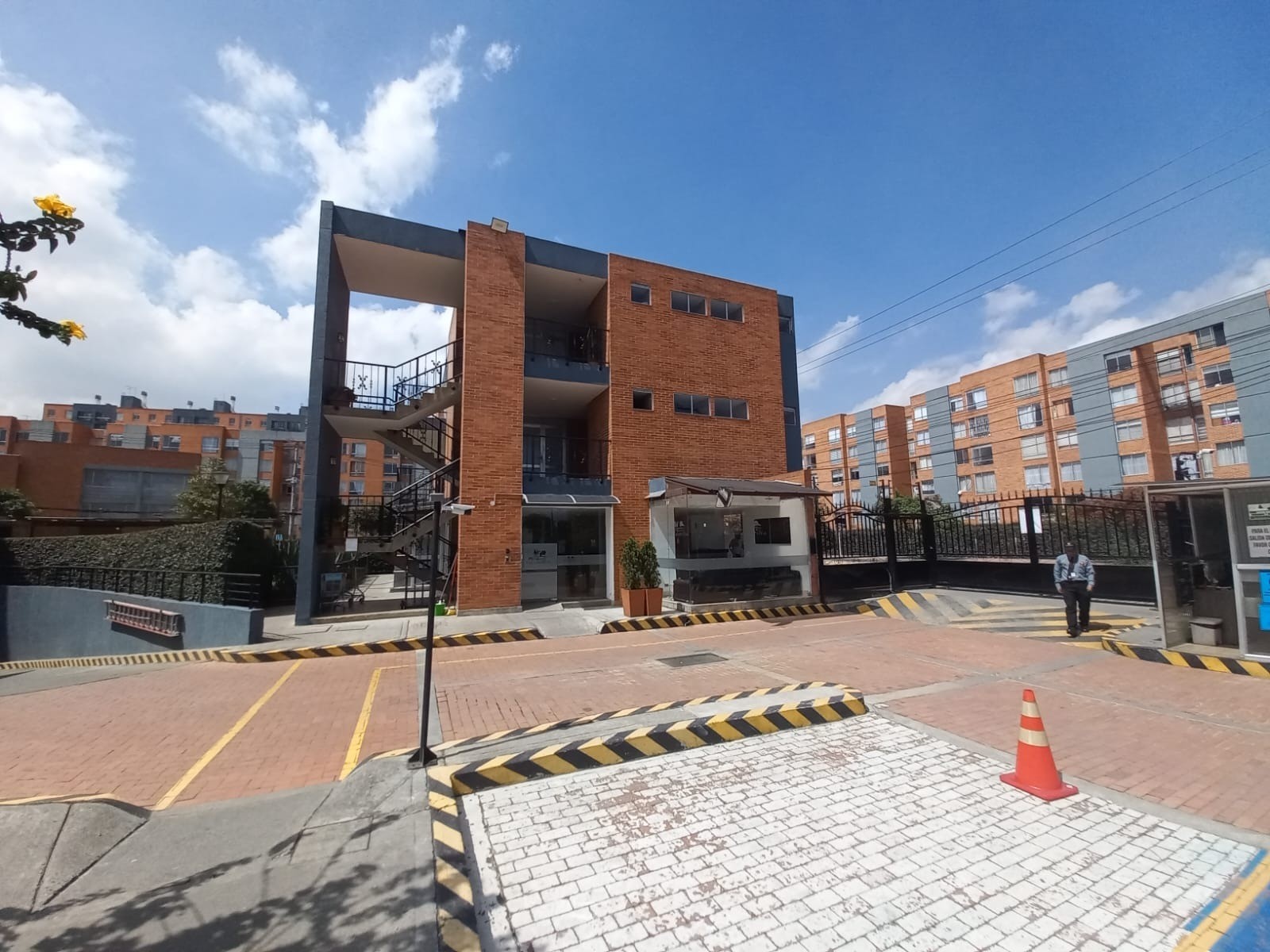 Se Vende Apartamento en Parques de Castilla 6 - 62 mt2 - 6to Piso x escaleras en Bogotá D.C.