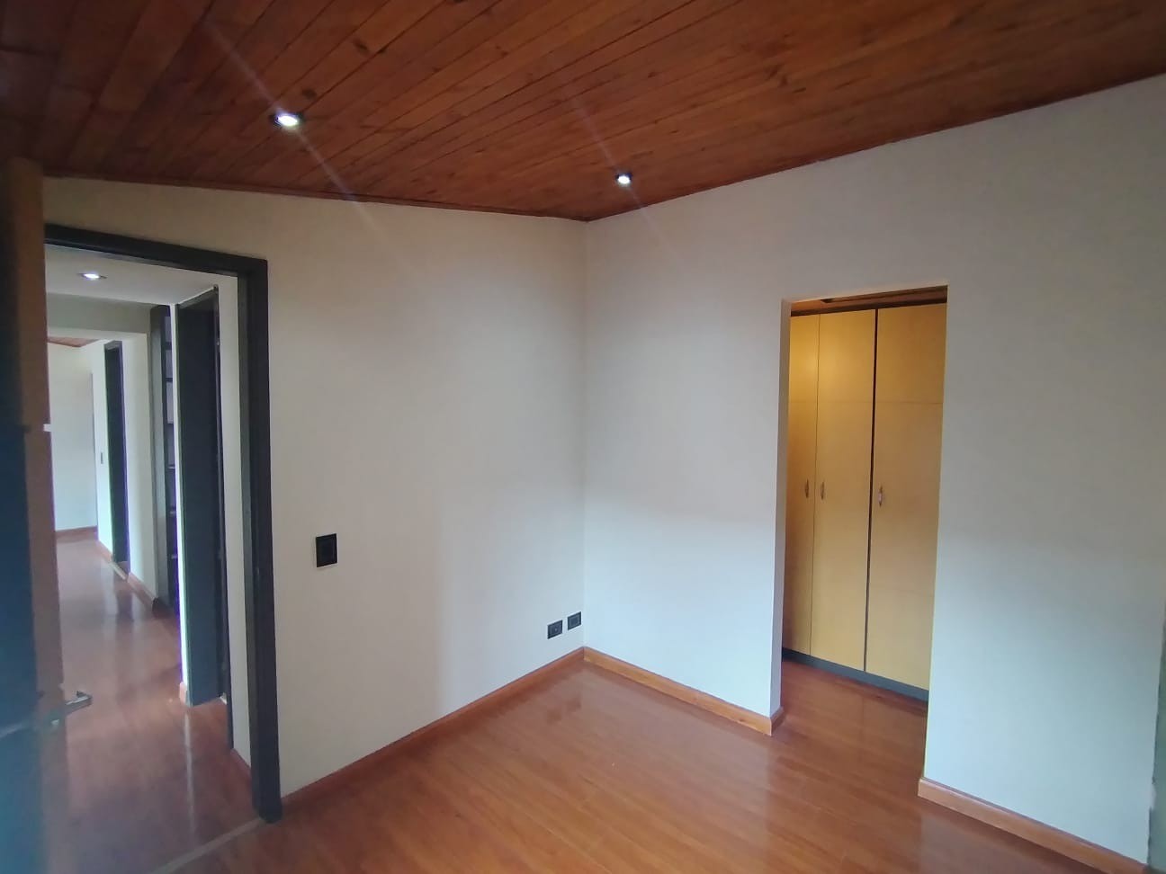 Se Vende Apartamento en Parques de Castilla 6 - 62 mt2 - 6to Piso x escaleras en Bogotá D.C.