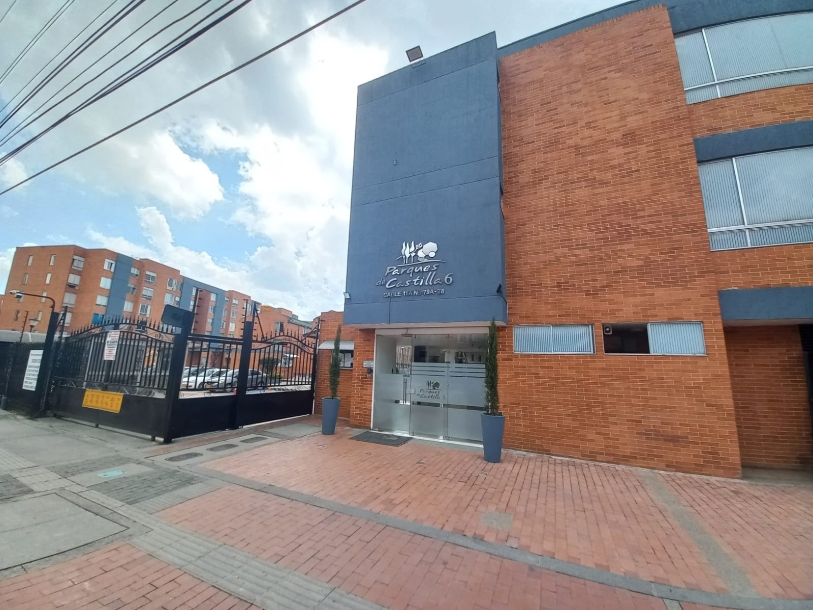Se Vende Apartamento en Parques de Castilla 6 - 62 mt2 - 6to Piso x escaleras en Bogotá D.C.