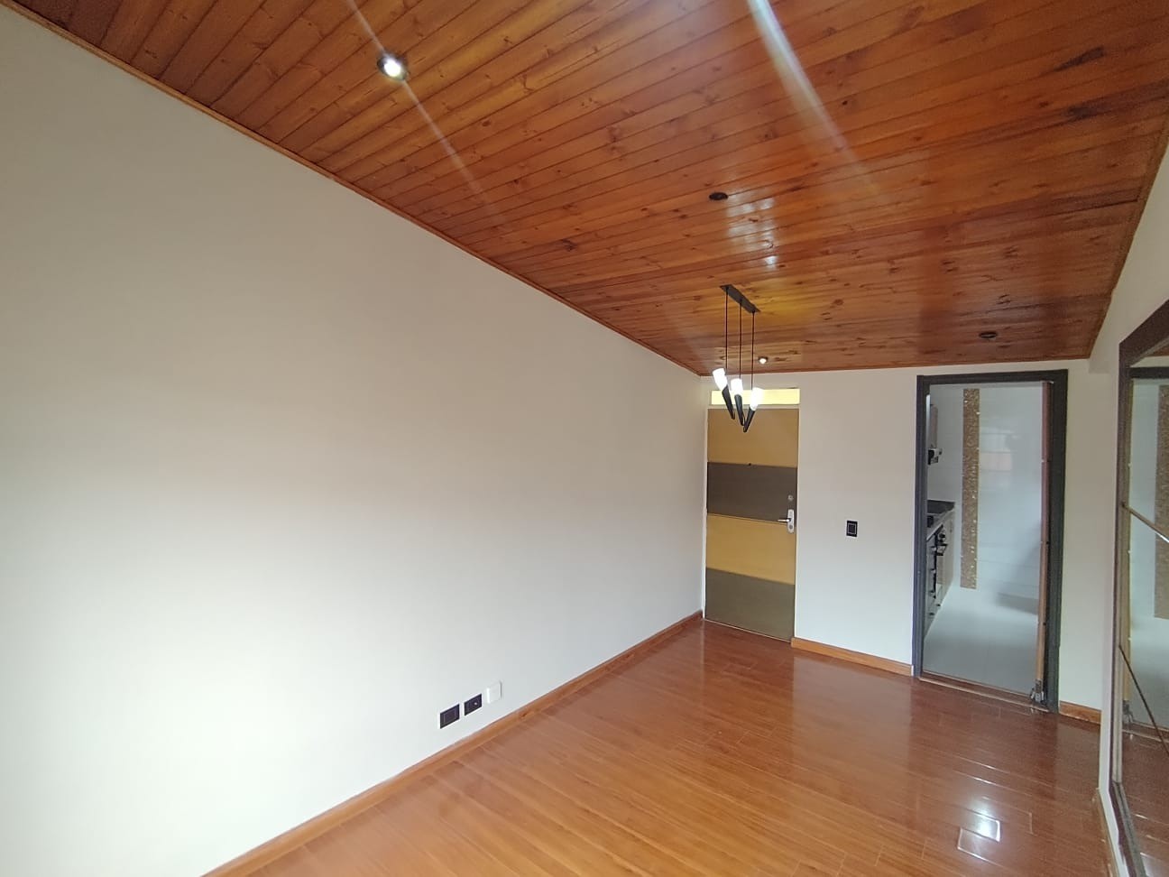 Se Vende Apartamento en Parques de Castilla 6 - 62 mt2 - 6to Piso x escaleras en Bogotá D.C.