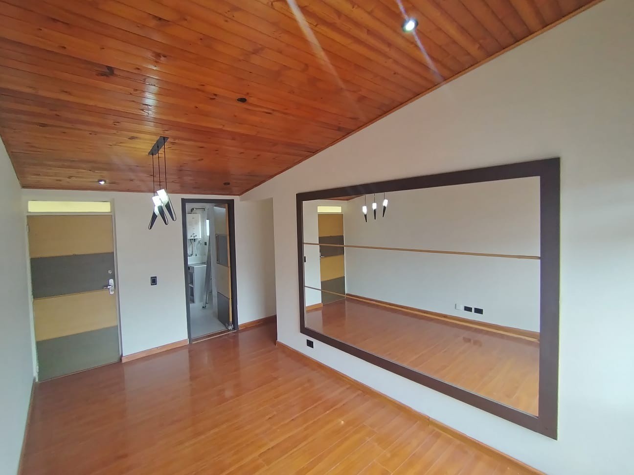 Se Vende Apartamento en Parques de Castilla 6 - 62 mt2 - 6to Piso x escaleras en Bogotá D.C.