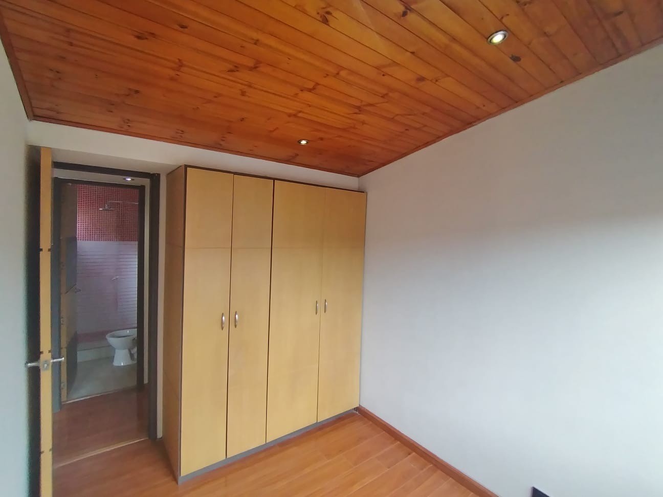 Se Vende Apartamento en Parques de Castilla 6 - 62 mt2 - 6to Piso x escaleras en Bogotá D.C.