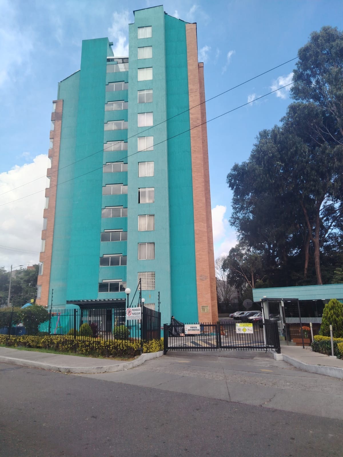 En venta Duplex En Tibana de 80 mt2 Piso 9 en Bogotá D.C.