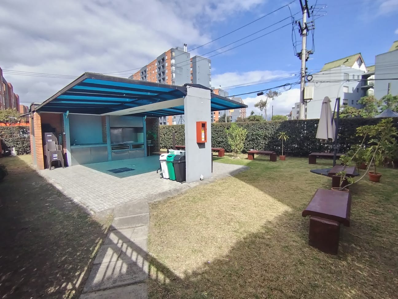 Se Vende Apartamento en Parques de Castilla 4 - 62 Mt2 .- Piso 2do en Bogotá D.C.