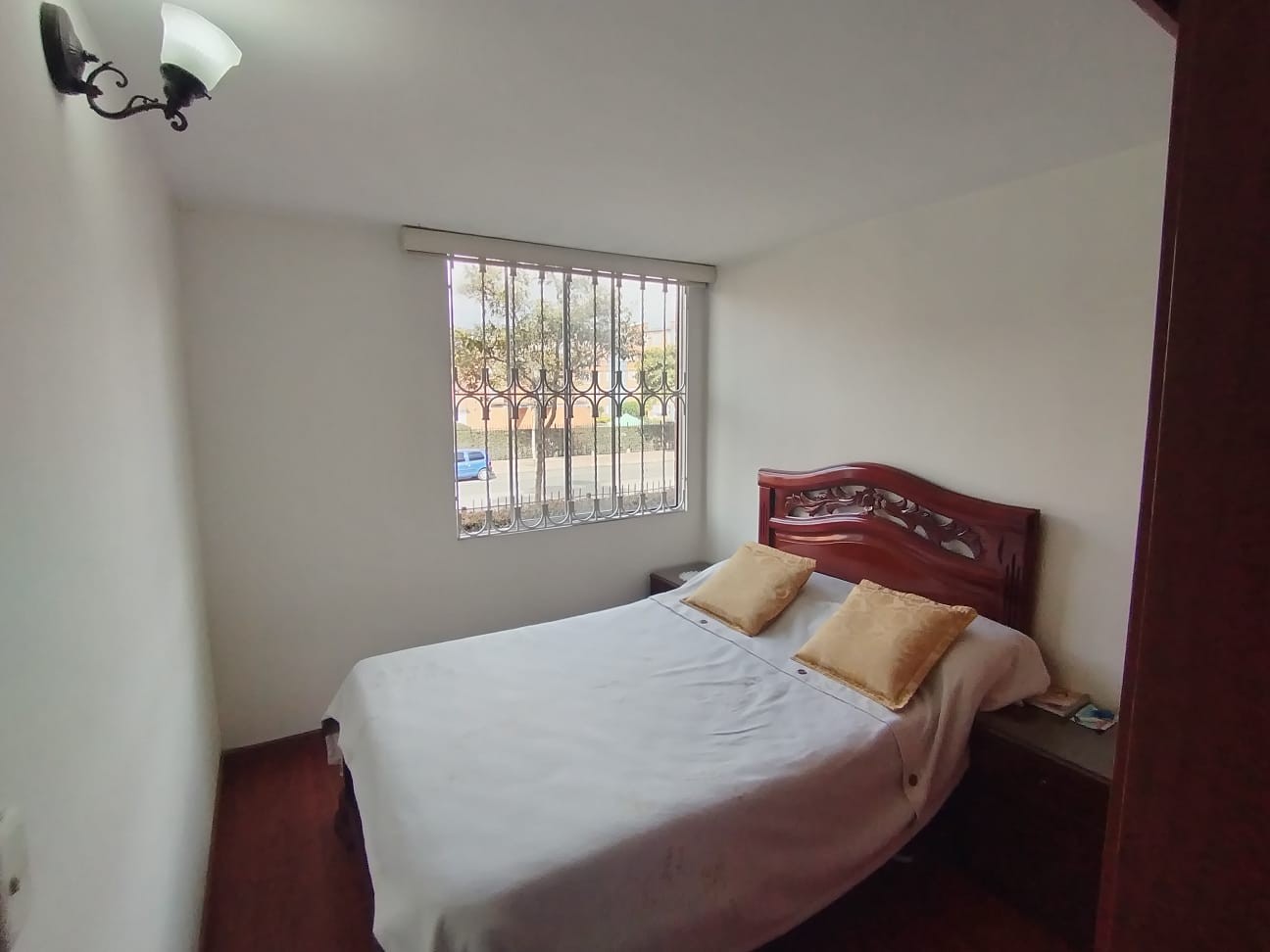 Se Vende Apartamento en Parques de Castilla 4 - 62 Mt2 .- Piso 2do en Bogotá D.C.