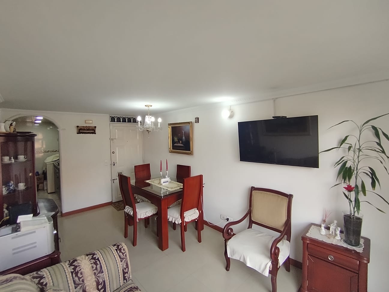 Se Vende Apartamento en Parques de Castilla 4 - 62 Mt2 .- Piso 2do en Bogotá D.C.
