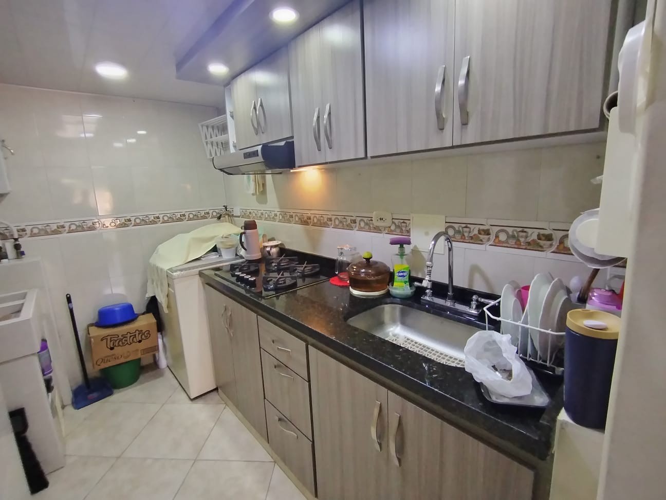 Se Vende Apartamento en Parques de Castilla 4 - 62 Mt2 .- Piso 2do en Bogotá D.C.
