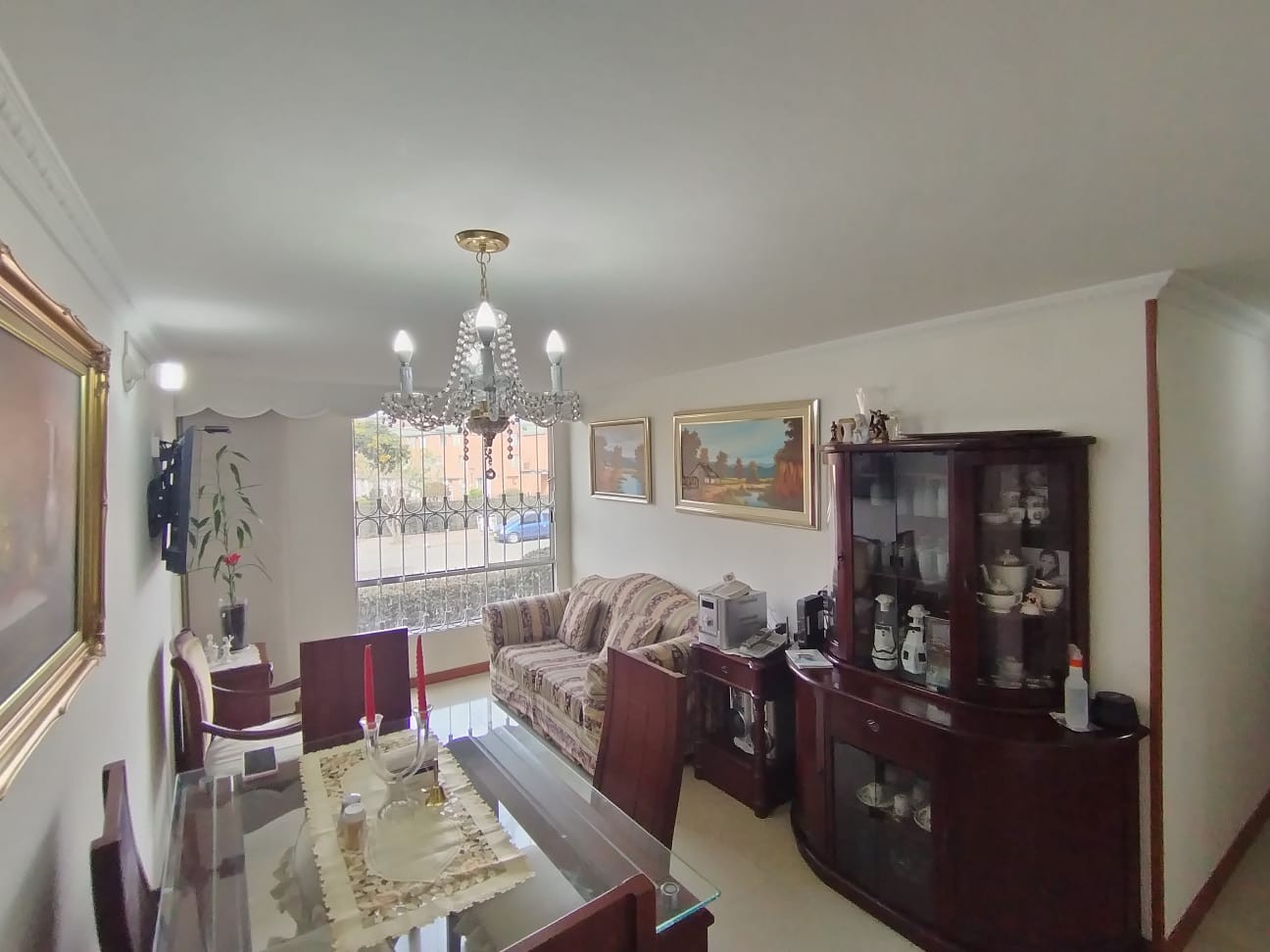 Se Vende Apartamento en Parques de Castilla 4 - 62 Mt2 .- Piso 2do en Bogotá D.C.