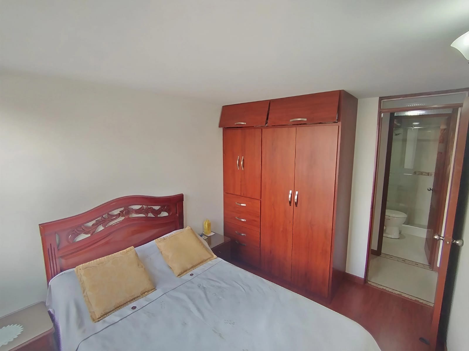 Se Vende Apartamento en Parques de Castilla 4 - 62 Mt2 .- Piso 2do en Bogotá D.C.