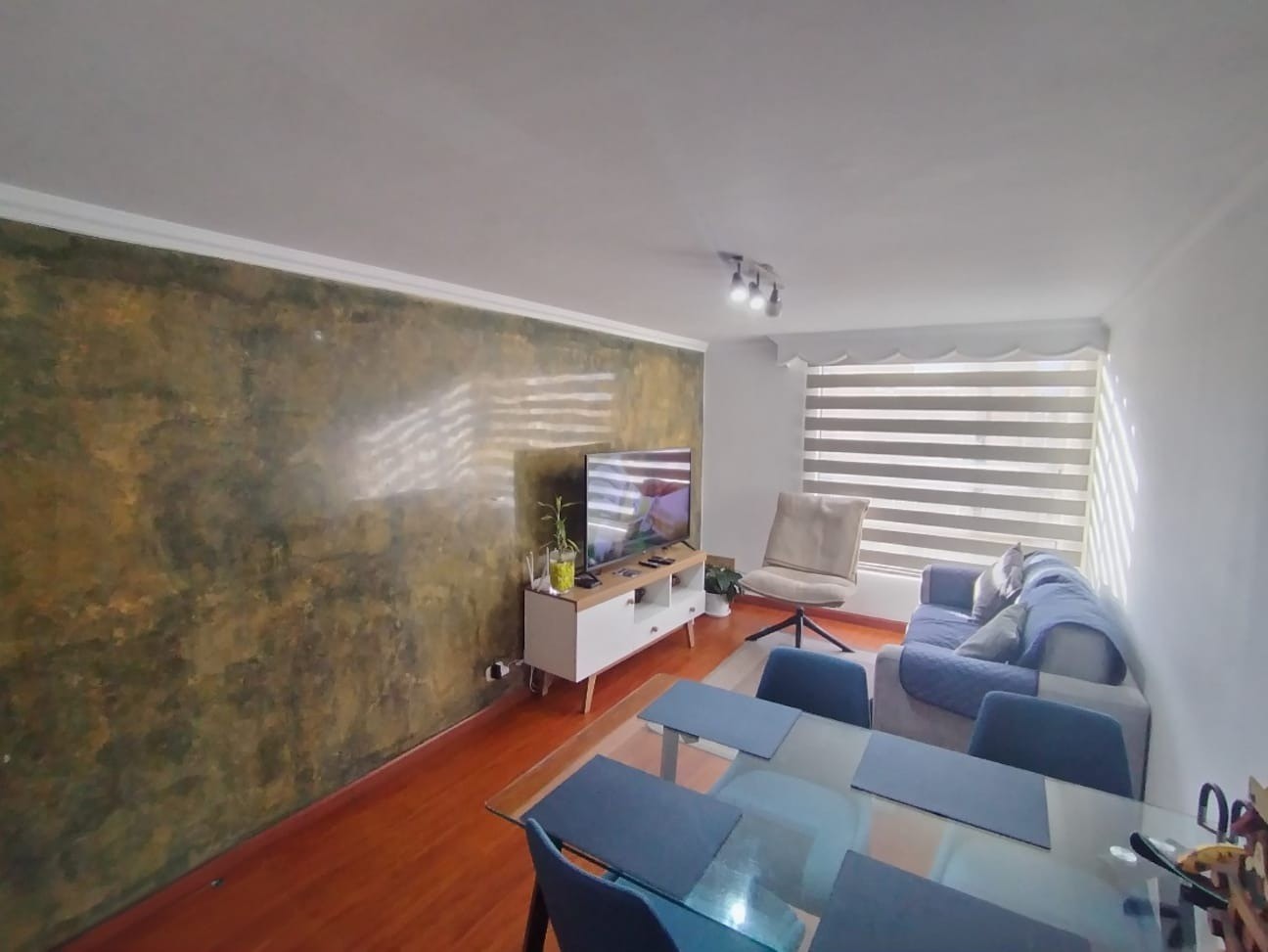 Se Vende Apartamento en Parques de Castilla 4 - 62 mt 2 - 4to Piso x Escaleras en Bogotá D.C.