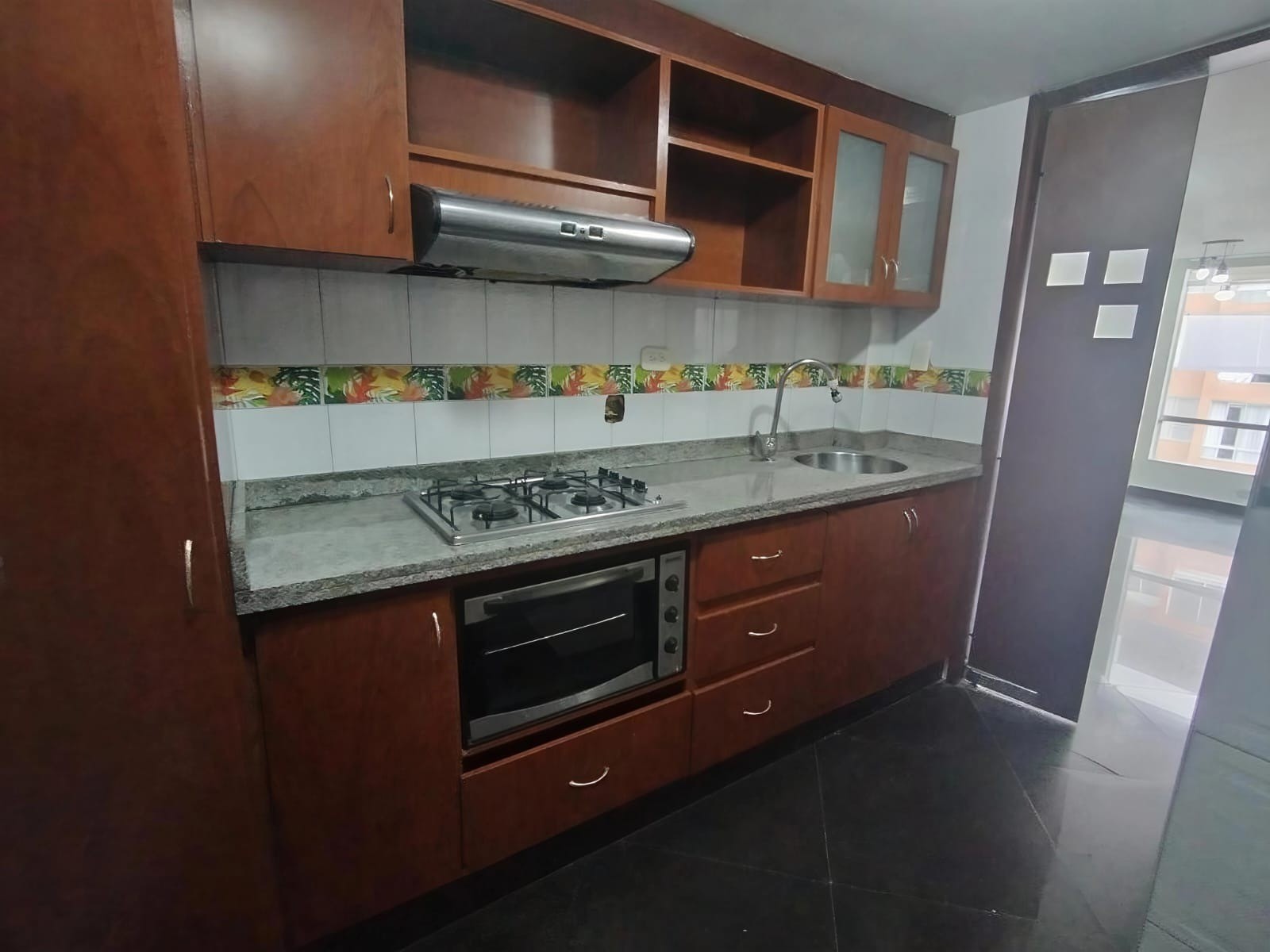 Se Vende Apartamento en Parques de Castilla 5 - 56 mt 2 - 4to Piso x Escaleras en Bogotá D.C.