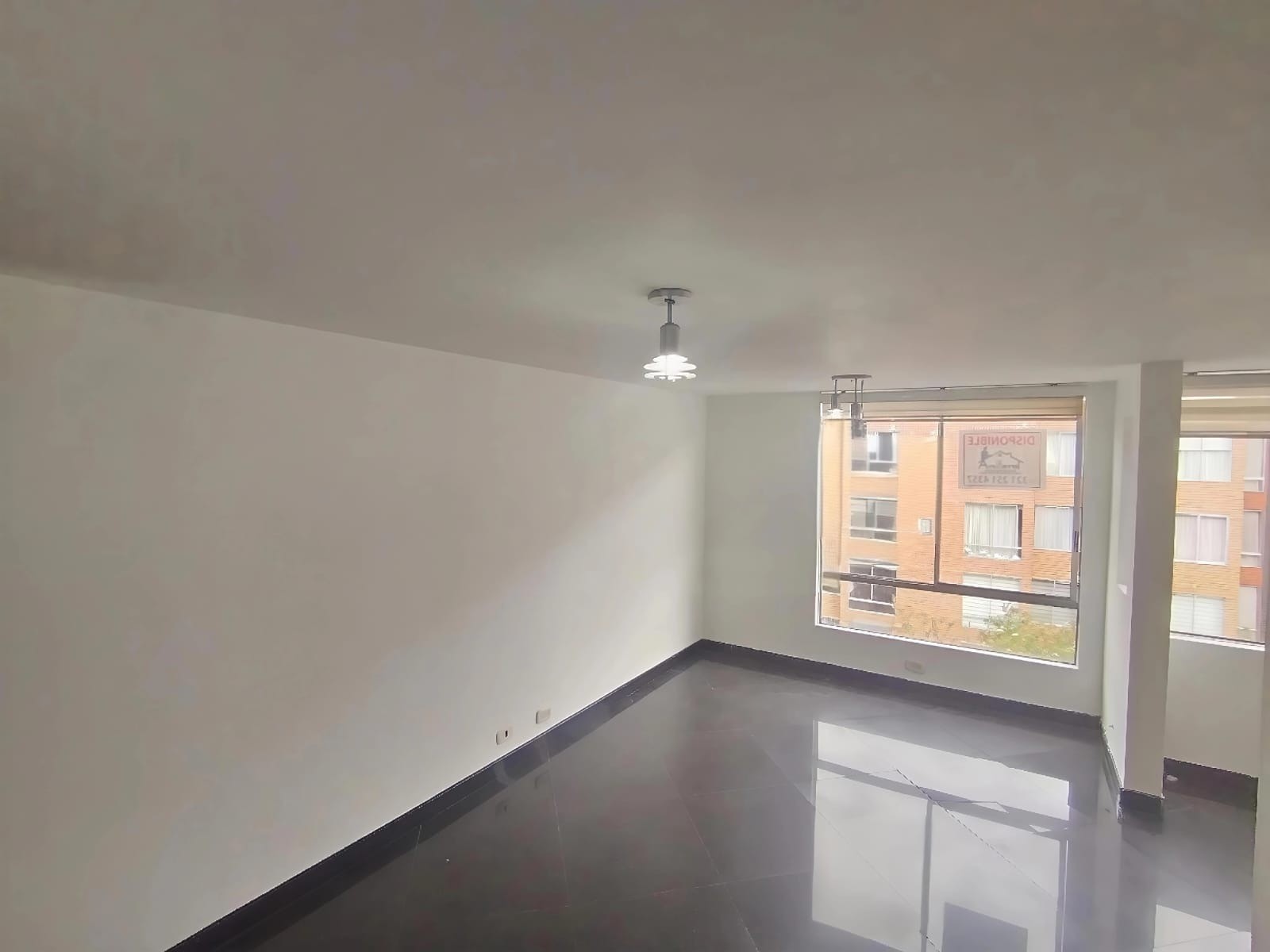 Se Vende Apartamento en Parques de Castilla 5 - 56 mt 2 - 4to Piso x Escaleras en Bogotá D.C.