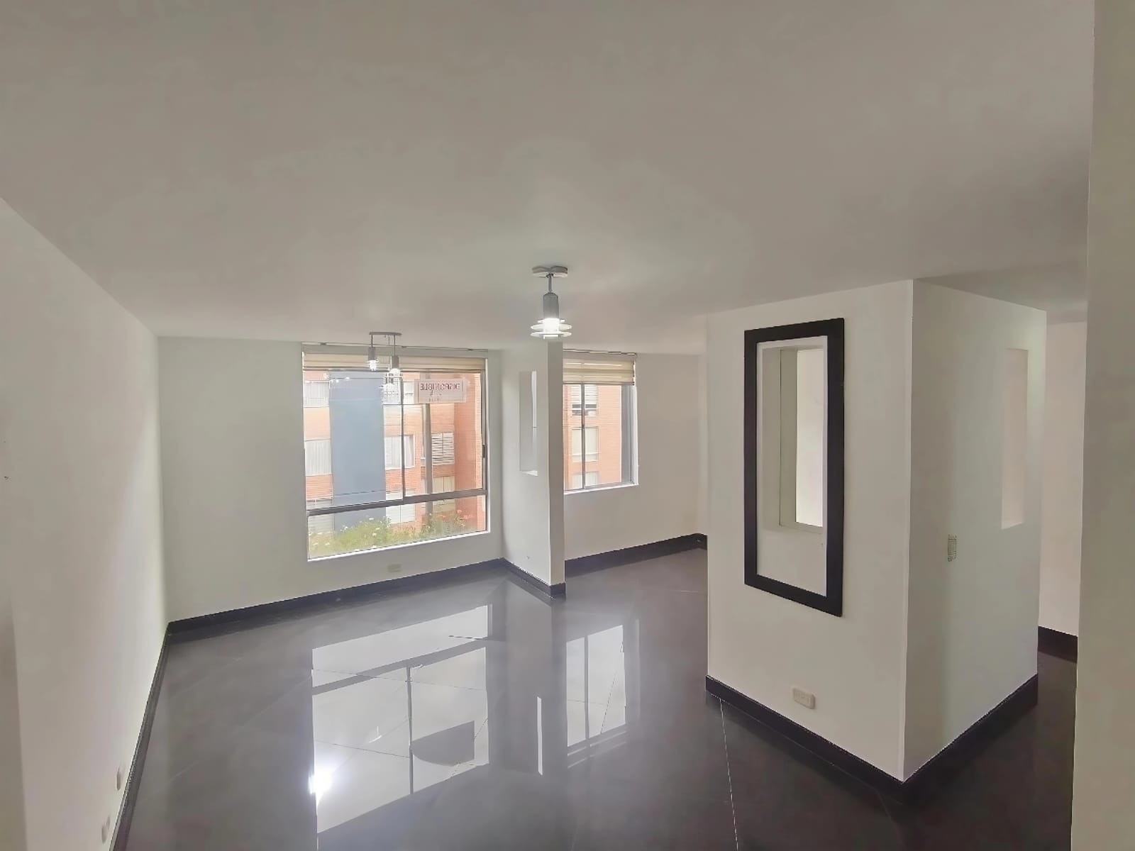 Se Vende Apartamento en Parques de Castilla 5 - 56 mt 2 - 4to Piso x Escaleras en Bogotá D.C.